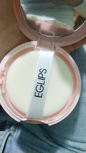 Eglips Glow Powder Pact photo review